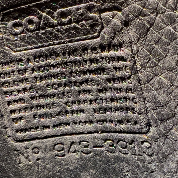 COACH Vintage LEATHERWARE SHOULDER Handbag NYC USA Brown 2 Tone Brown Distressed - Picture 15 of 16